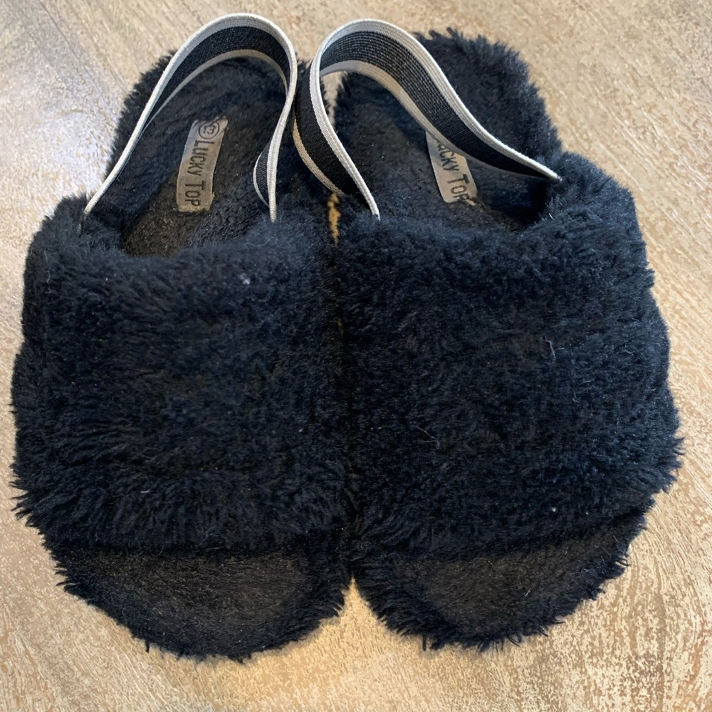 Girls Fur Slippers - Picture 2 of 8